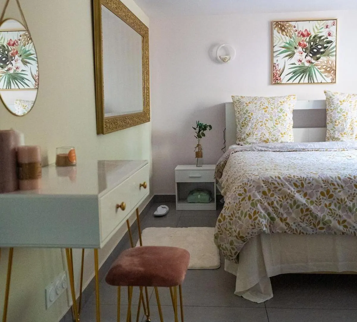Apartment In Cannes
