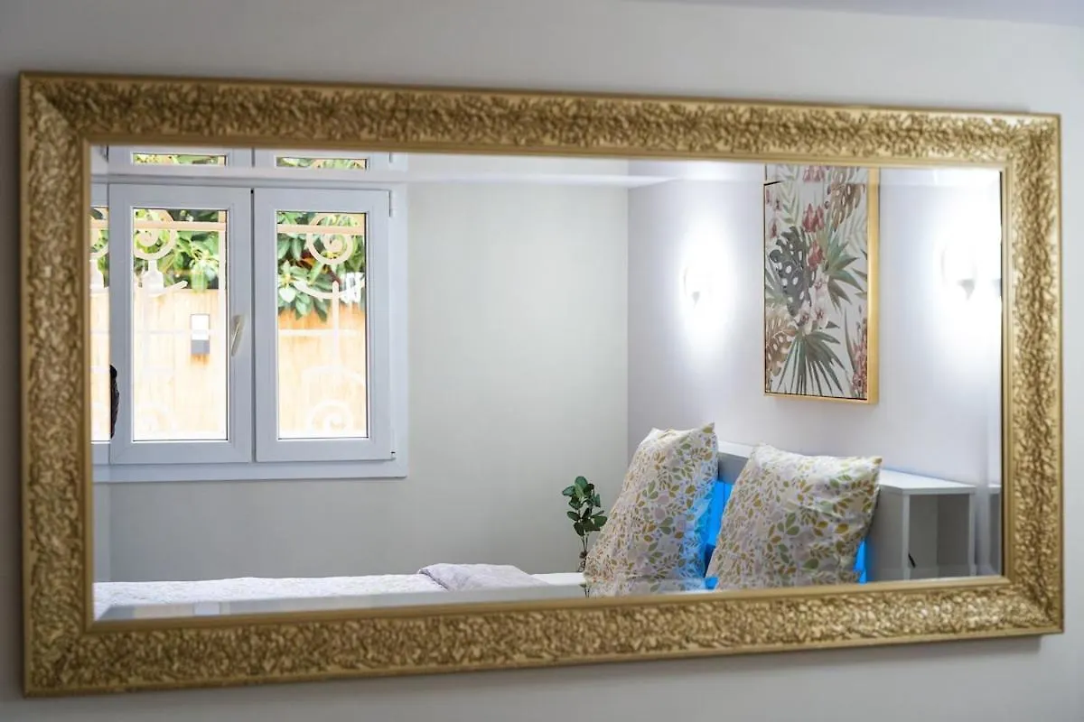 Apartment In Cannes 0*,